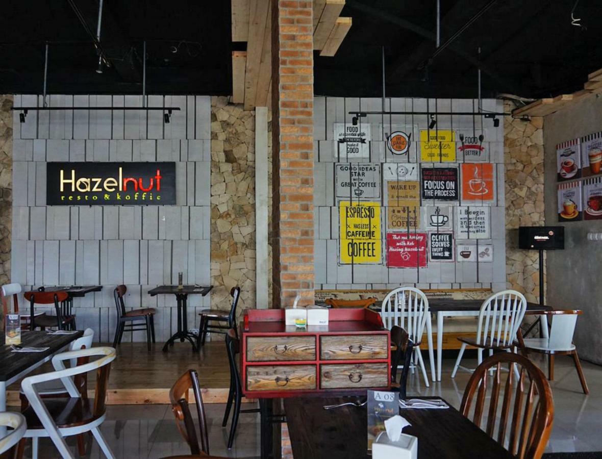 Hazotel Семаранг Екстериор снимка